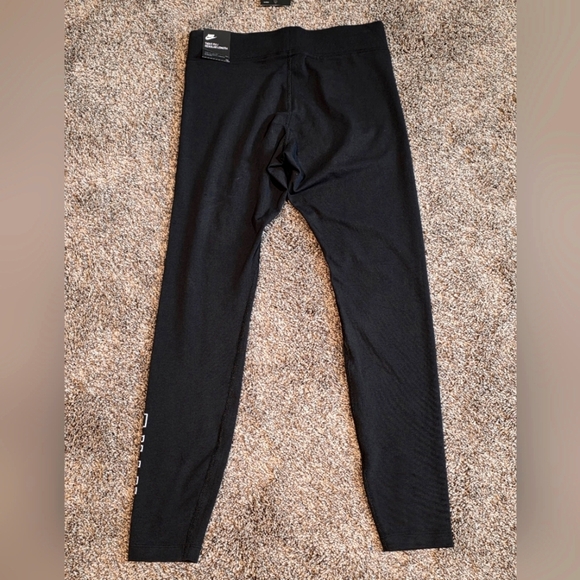 Nike Tight Fit Regular Length Leggings- Size Medium - Picture 6 of 6